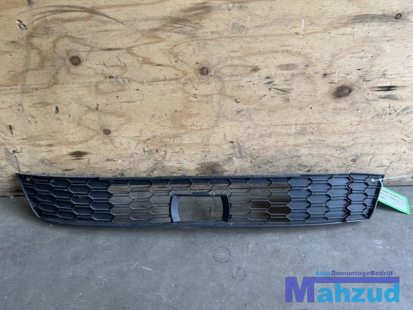 SKODA FABIA 3 Voorbumper grille rooster 2014-2021, Infoline@skoda-auto.cz, Pare-chocs, Tr. Vaclava Klementa 869
293 01  Mlada Boleslav, CZ