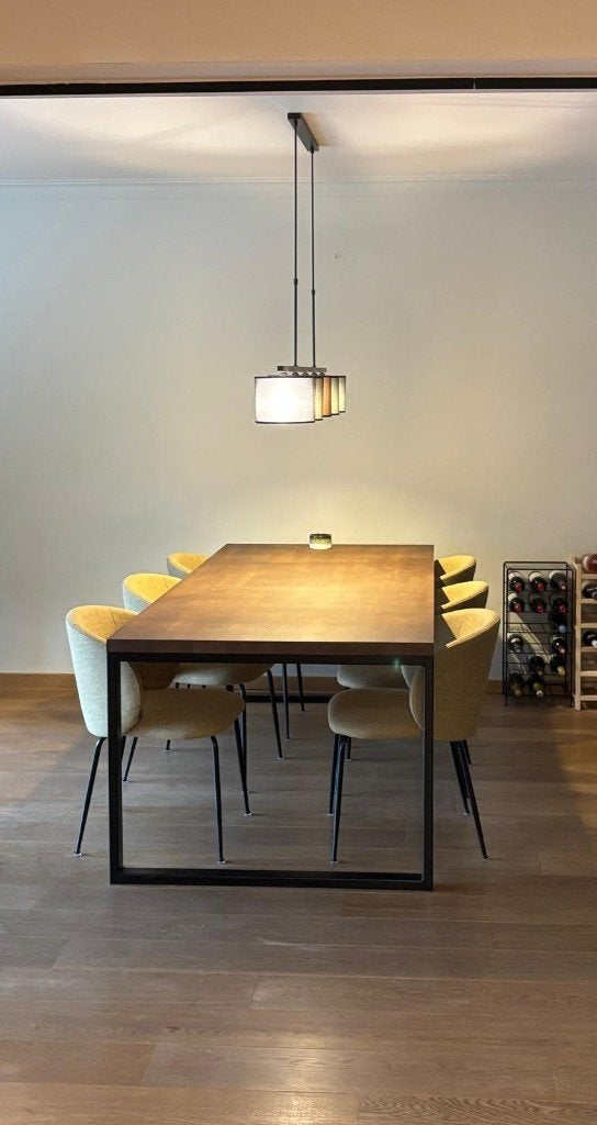 Walnut tafel + Oker gele stoelen, Huis en Inrichting, Ophalen, Zo goed als nieuw, Vijf personen of meer, Rechthoekig