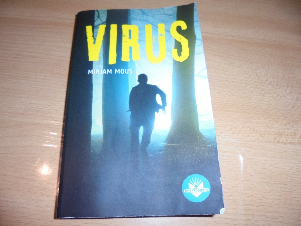 Boek: Virus, Boeken, Ophalen of Verzenden, Zo goed als nieuw