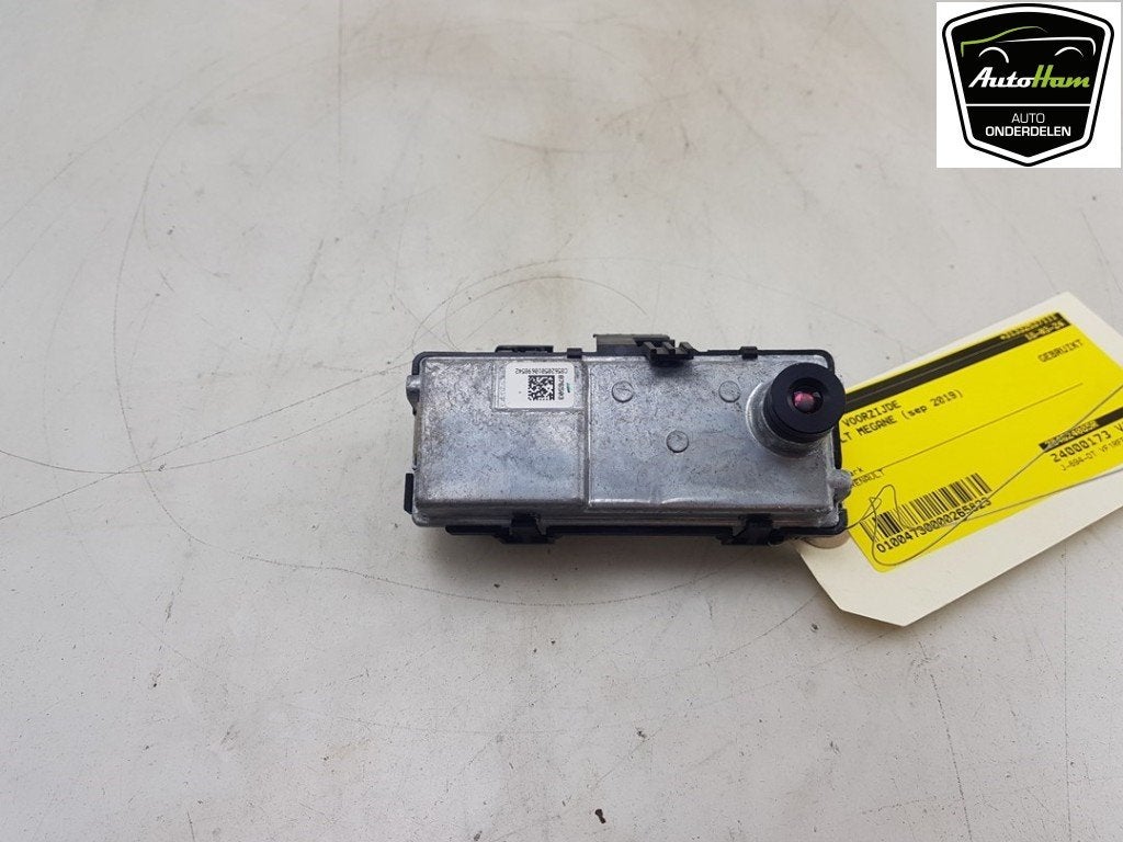 CAMERA VOOR Renault Megane IV (RFBB) (|284624085R|), Gebruikt, Renault, Peter-Huppertz-Straße 5
51063  Köln, DE, Dialog.deutschland@renault.de