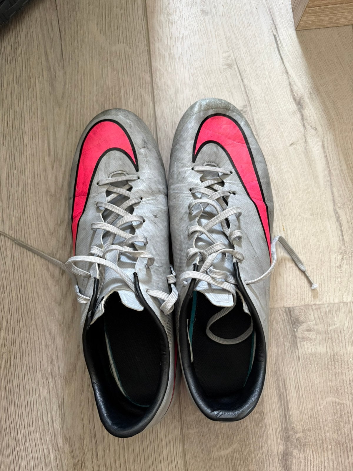 Voetbalschoenen synthetisch maat 46, Kleding | Heren, Sportkleding, Ophalen, Zo goed als nieuw, Maat 46 (S) of kleiner