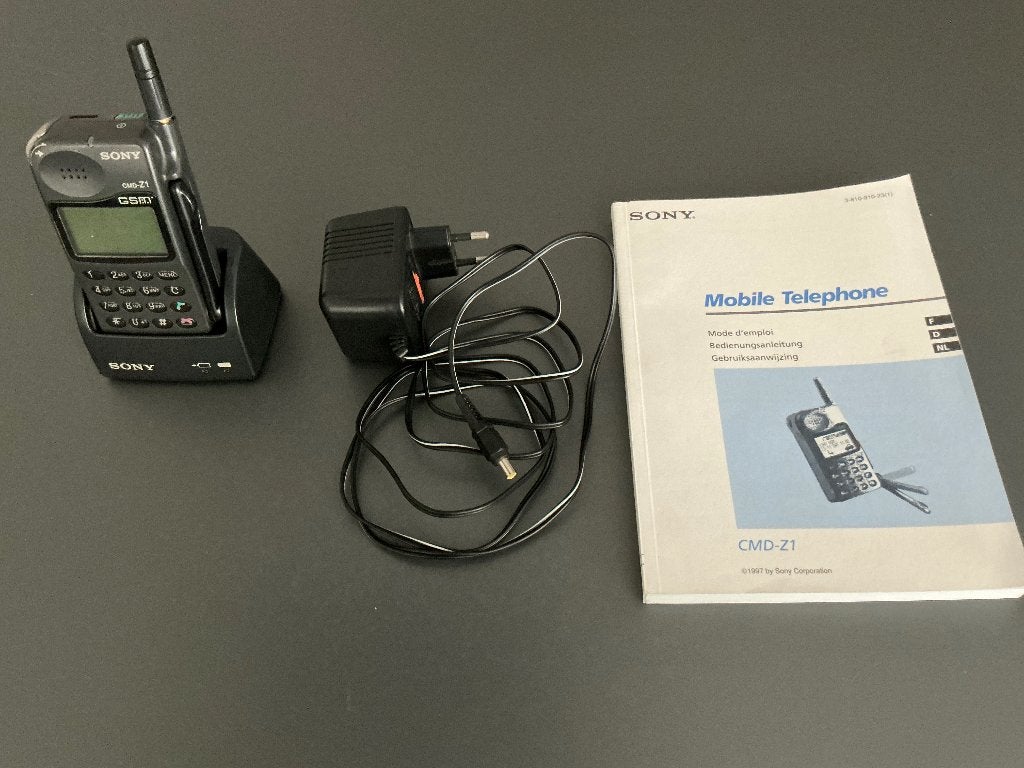 GSM Sony CMD-Z1, Enlèvement ou Envoi, Clavier physique, Utilisé, Sans simlock