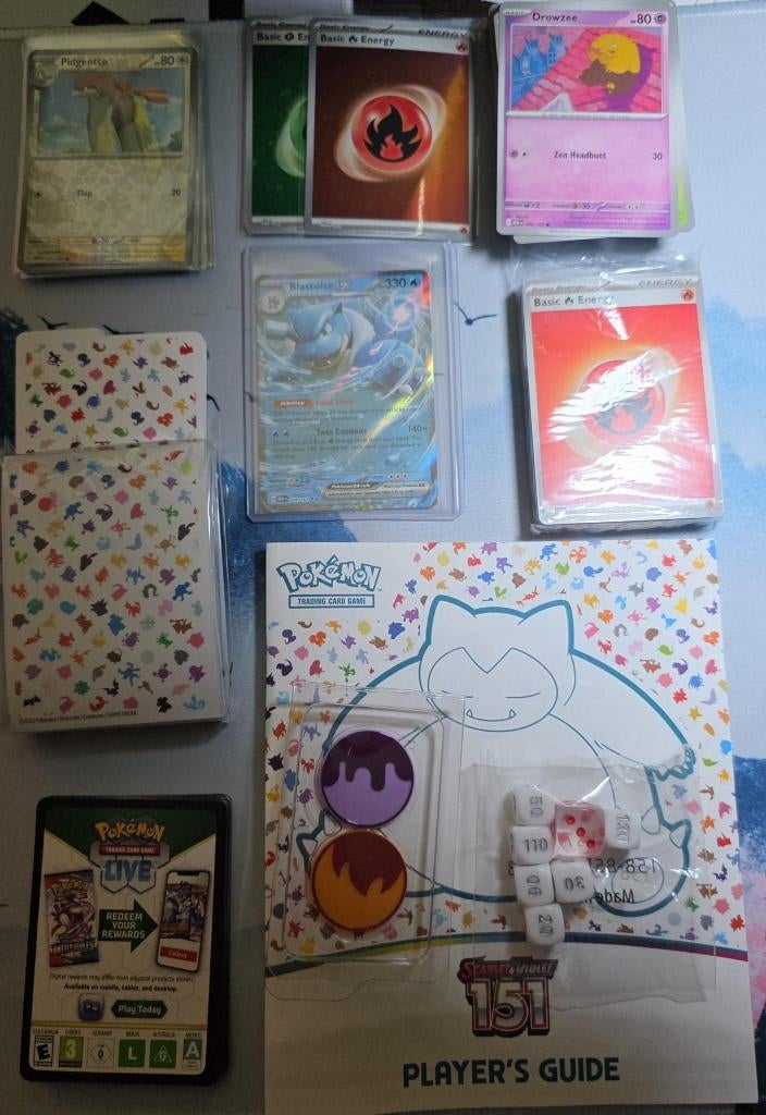 Speciale Pokemon 151 bundle, Hobby en Vrije tijd, Verzamelkaartspellen | Pokémon, Ophalen of Verzenden, Zo goed als nieuw, Meerdere kaarten