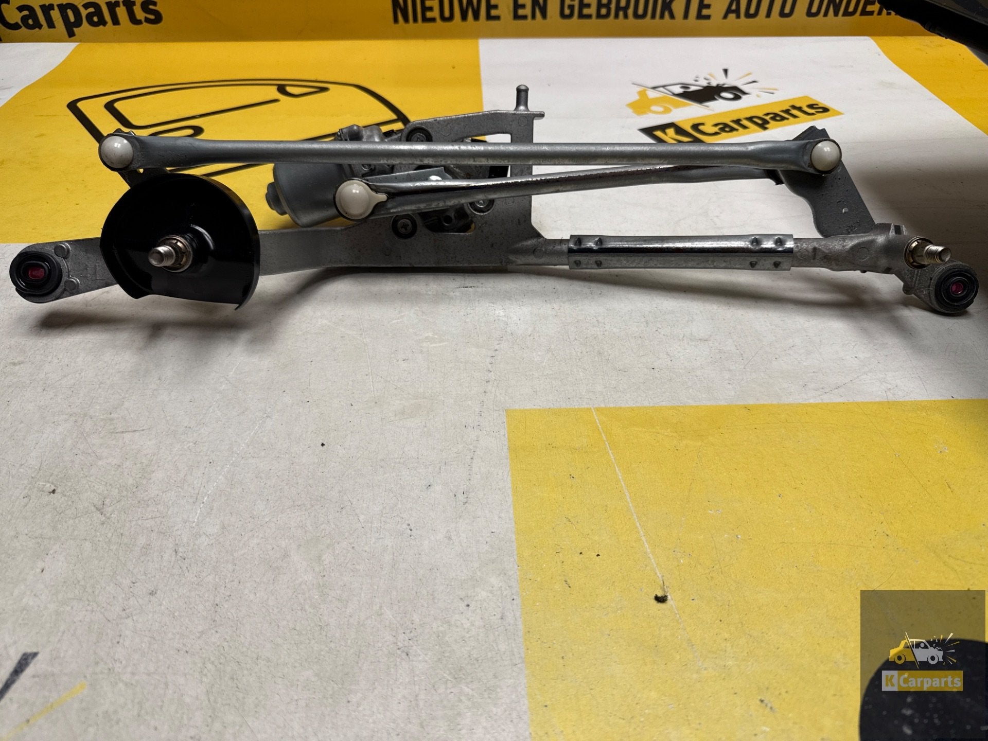 Moteur d'essuie-glace pour Toyota Yaris 85110K0120, Info@fabrikant.eu, Fabrikant BV, Fabrikantstraat 1
1000 AA  Amsterdam, NL