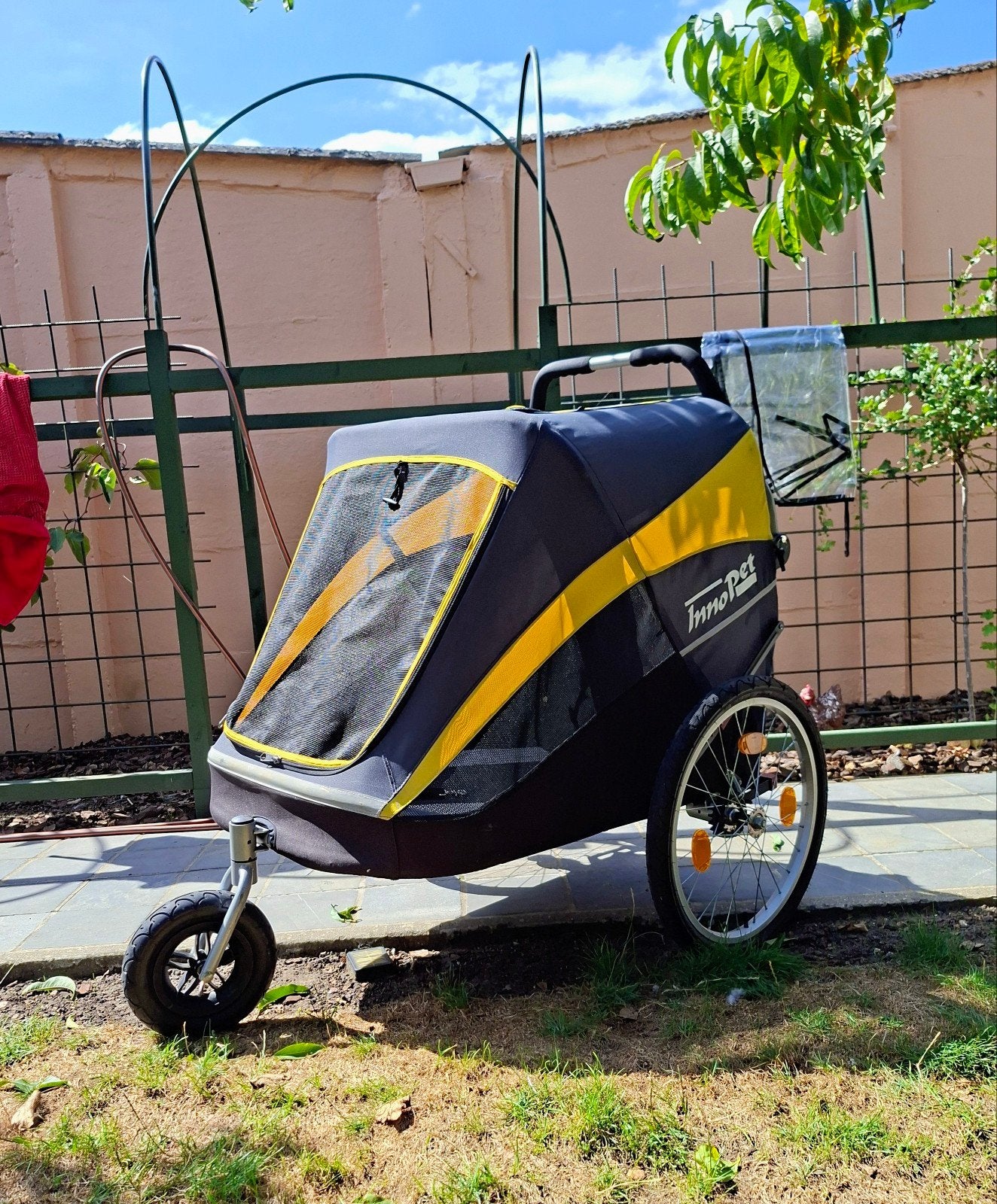 grote Hondenbuggy nieuwprijs was 475 euro nu 200, Dieren en Toebehoren, Overige Dieren-accessoires, Ophalen, Zo goed als nieuw