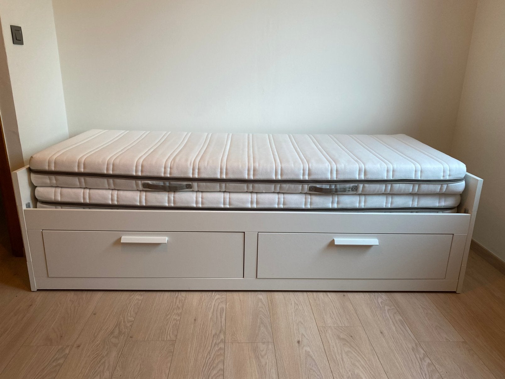 Uittrekbare bedbank « Brimnes » Ikea, Ophalen, Verstelbaar, Wit, Zo goed als nieuw