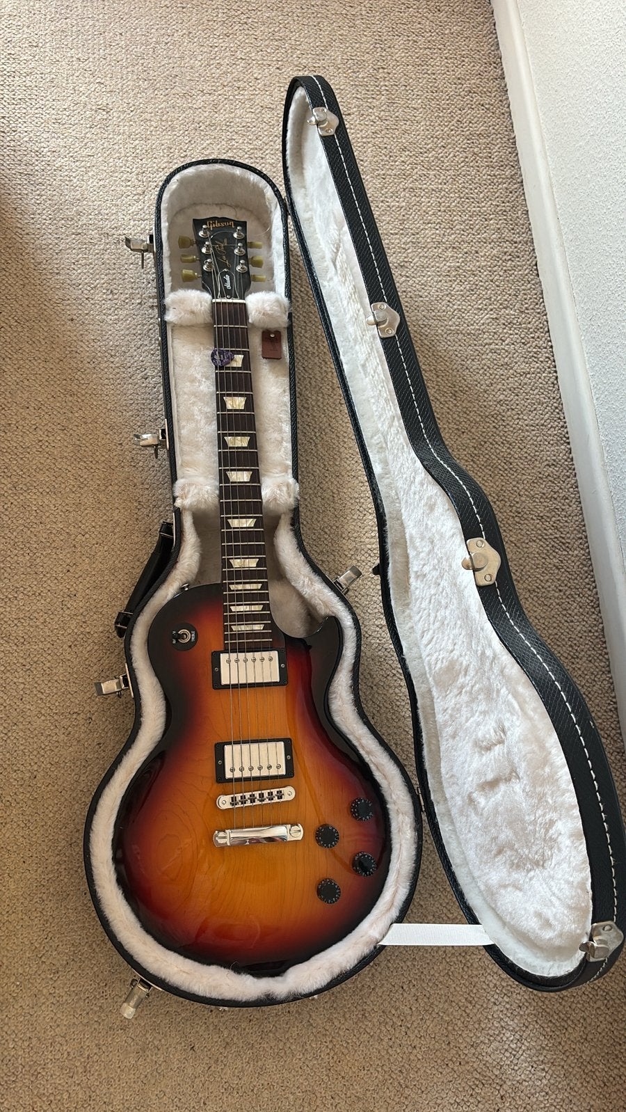 Guitare Gibson Les Paul Studio (USA) + Étui rigide d'origine, Musique & Instruments, Instruments à corde | Guitares | Électriques