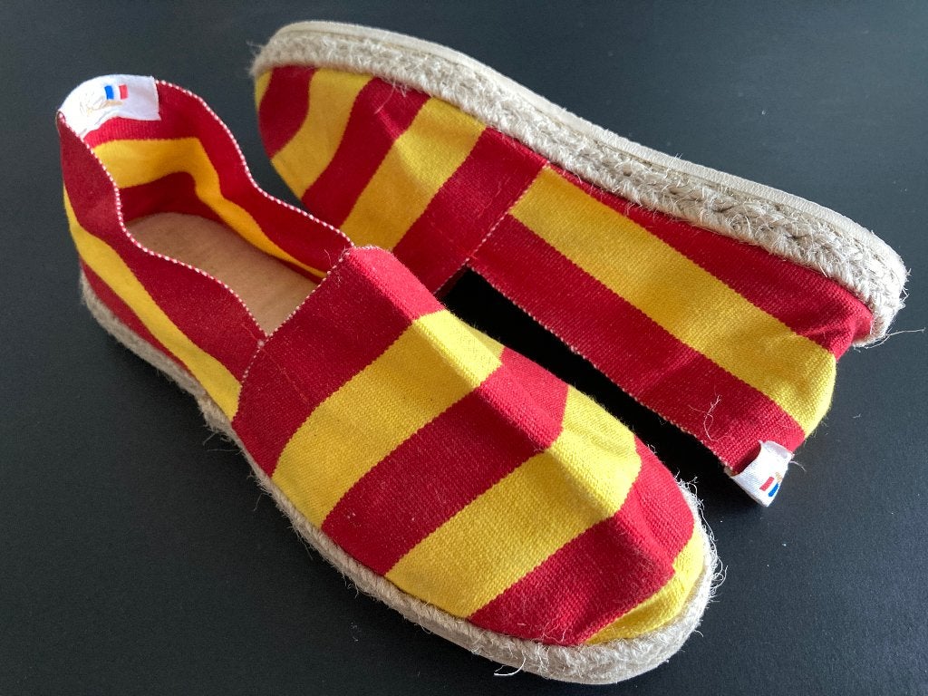 Espadrille Catalane Rouge-Jaune taille 34, Vêtements | Femmes, Espadrilles, Enlèvement, Neuf, Rouge