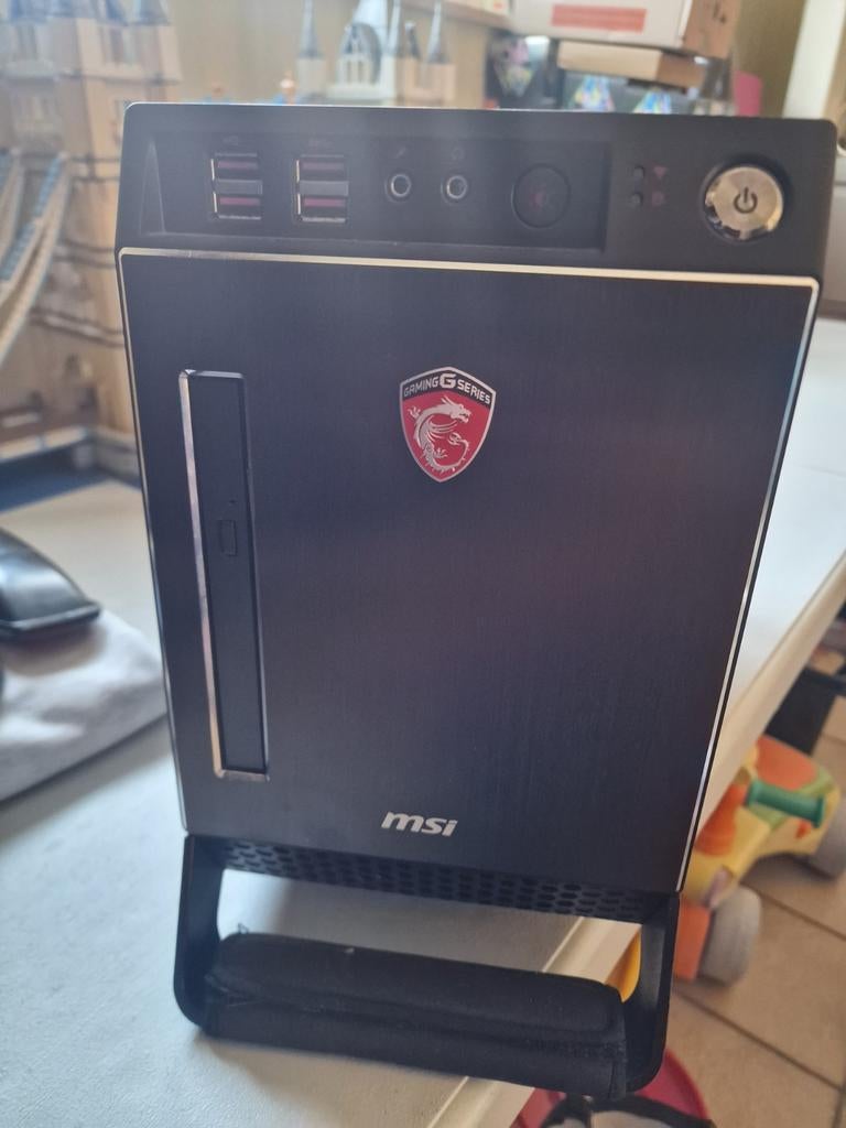 Msi nightblade computer(bak), Computers en Software, Ophalen