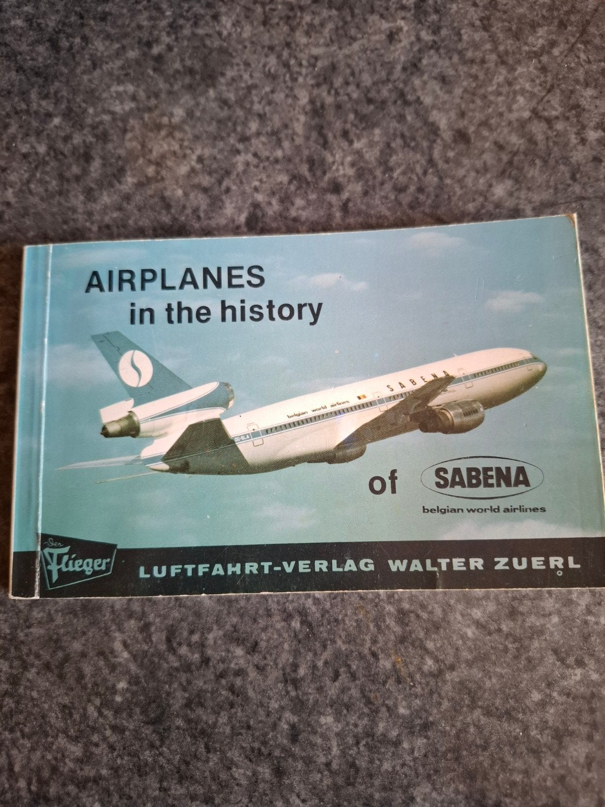 SABENA „Vliegtuigen in de geschiedenis van SAB” verzamelboek, Ophalen of Verzenden, Zo goed als nieuw, Gevuld