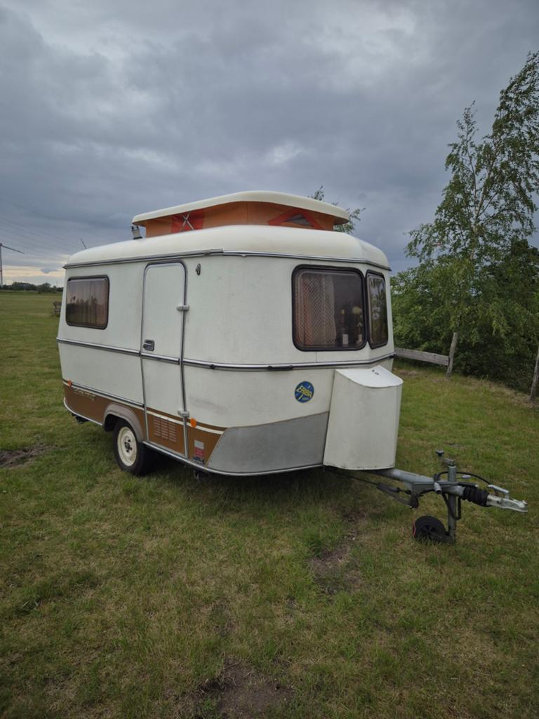 Eriba familia 1981 in uitstekende staat, Caravans en Kamperen, Particulier, Luifel, Eriba