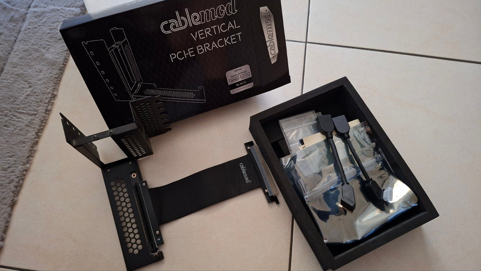Support de carte graphique vertical Cablemod, Informatique & Logiciels, Cartes vidéo, Enlèvement ou Envoi, HDMI