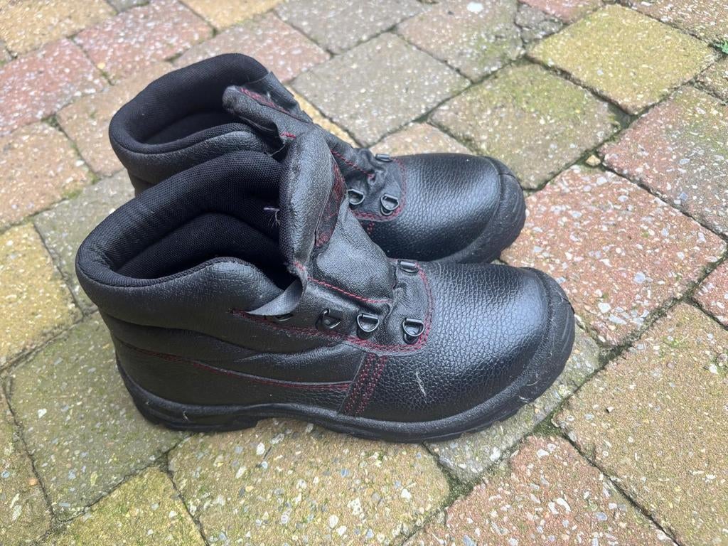 Veiligheidsschoenen maat 41, Ophalen