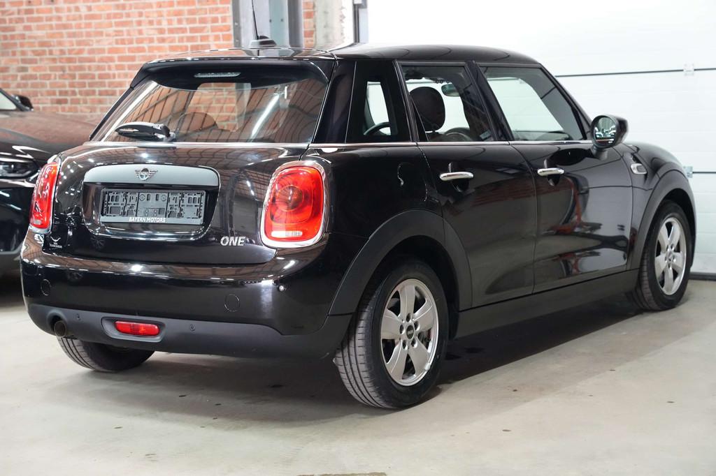 Mini Cooper One 1.5 Benzine EURO 6d Garantie, Auto's, Mini, Stof, Gebruikt, Zwart, Bedrijf