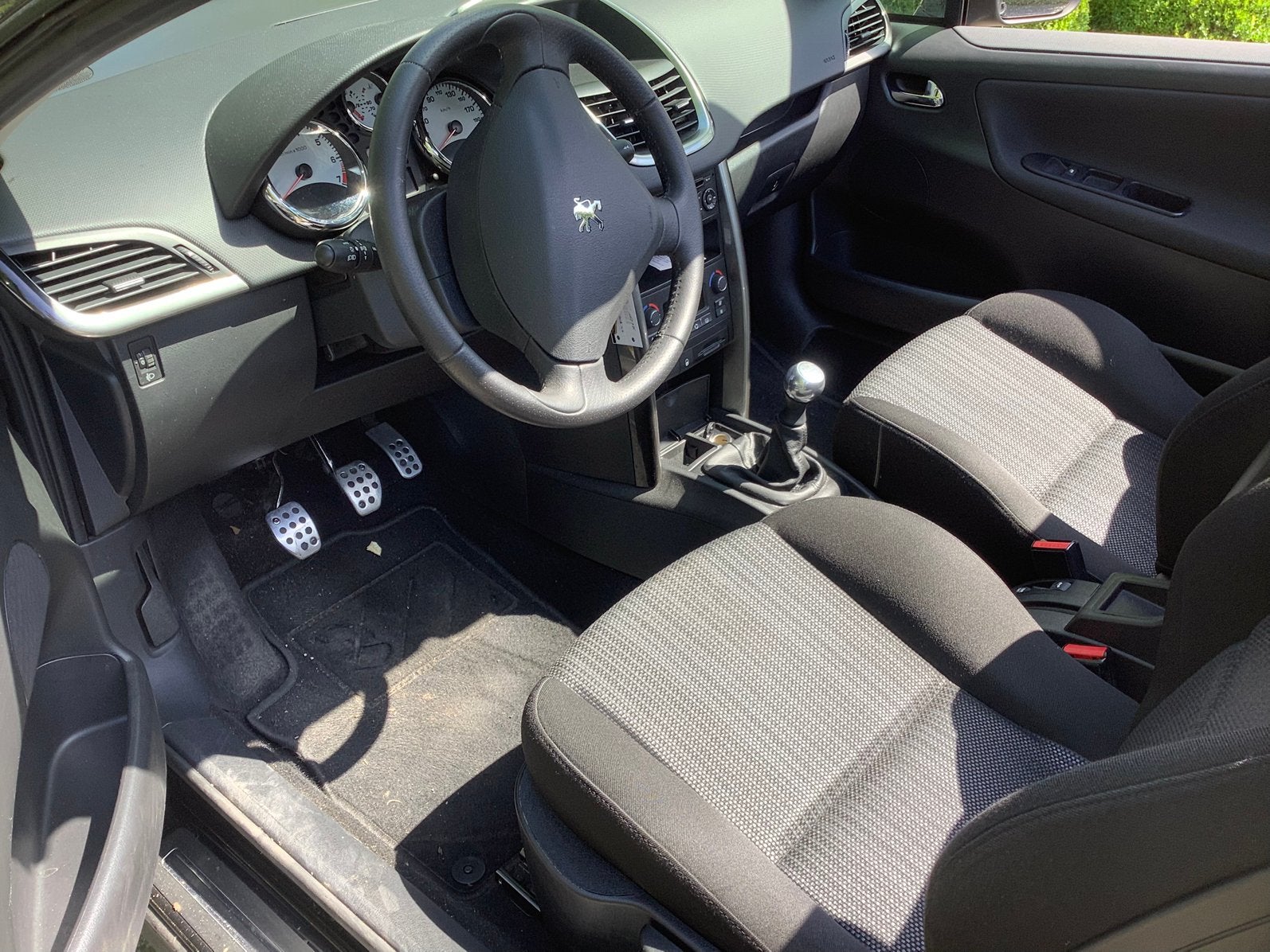 Mooie peugeot 207 cc, Auto's, Voorwielaandrijving, Stof, 4 cilinders, Cabriolet