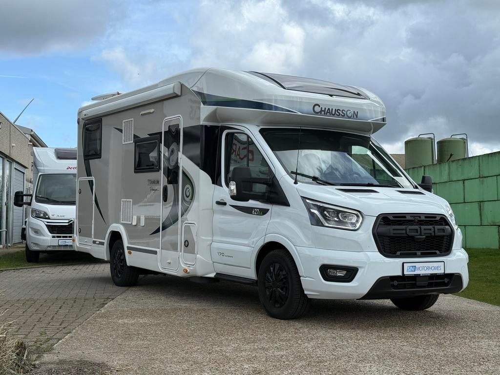 Chausson 627 GA Premium - 170PK - SLECHTS : 18.500KM!*, Caravans en Kamperen, Mobilhomes, Automaat, Dakluik, Ford, Douche