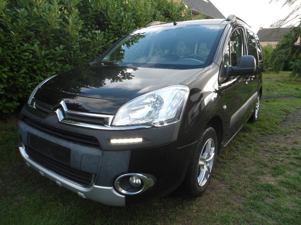 Citroën Berlingo : Diesel 1.6 hdi 122 000 km très bon état, Autos, Citroën, Euro 5, Boîte manuelle, Entretenue par le concessionnaire