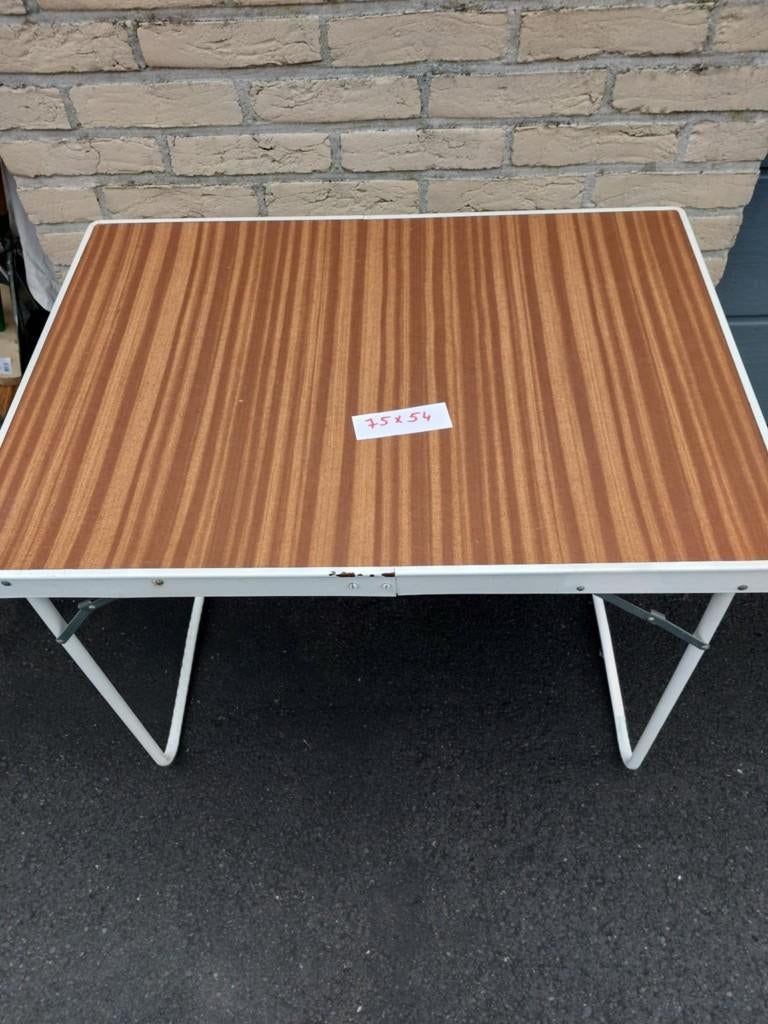 Campeer tafel Bruin 75x54 en ongeveer 66 hoog met, Caravans en Kamperen, Ophalen, Zo goed als nieuw