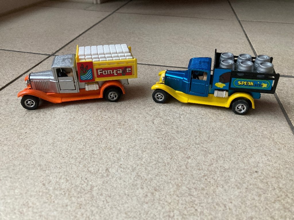 Set van 2 wagens ( speelgoed auto's ), Ophalen of Verzenden