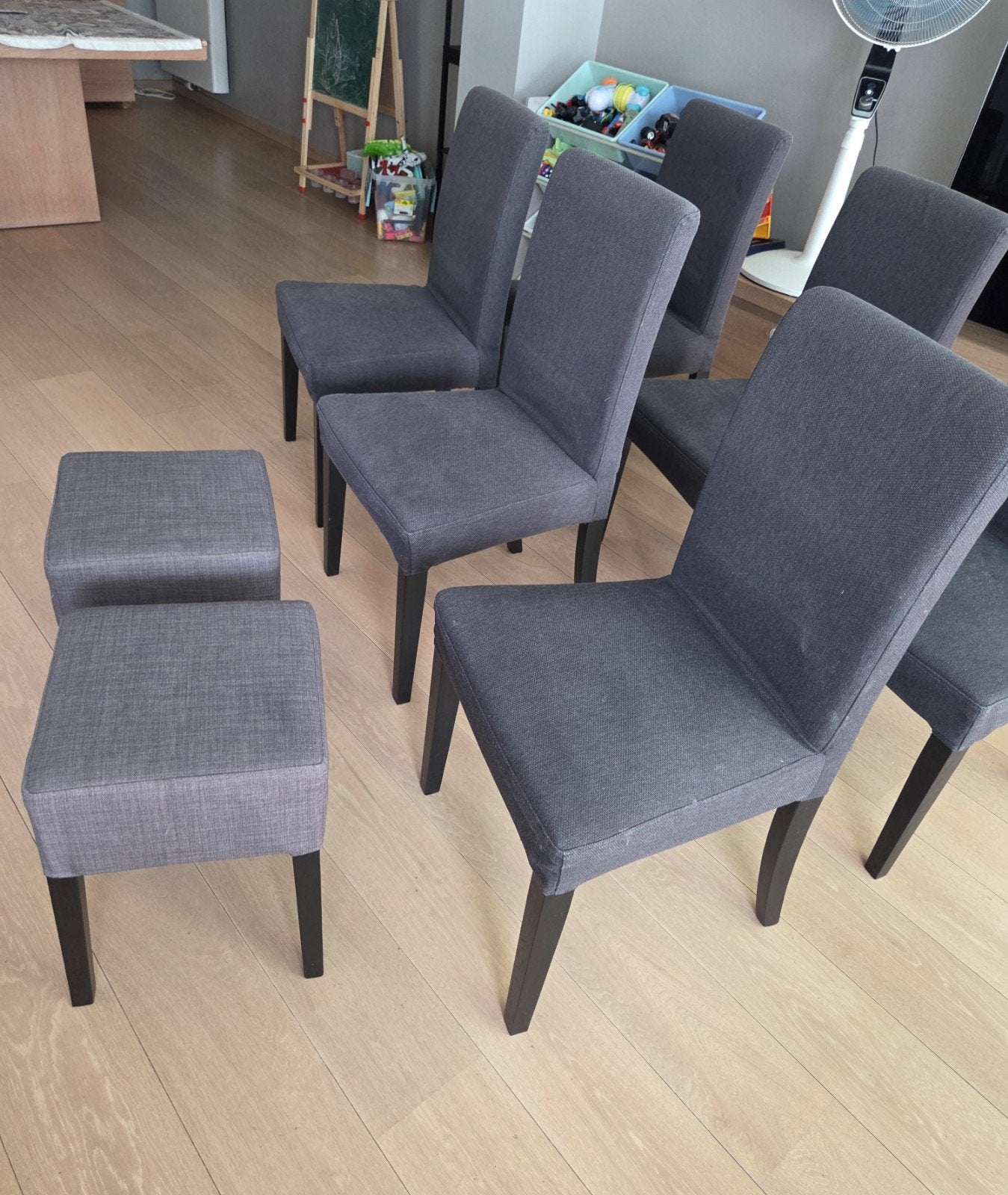 Set van 6 eetkamerstoelen + 2 krukken, Huis en Inrichting, Stoelen, Ophalen, Grijs