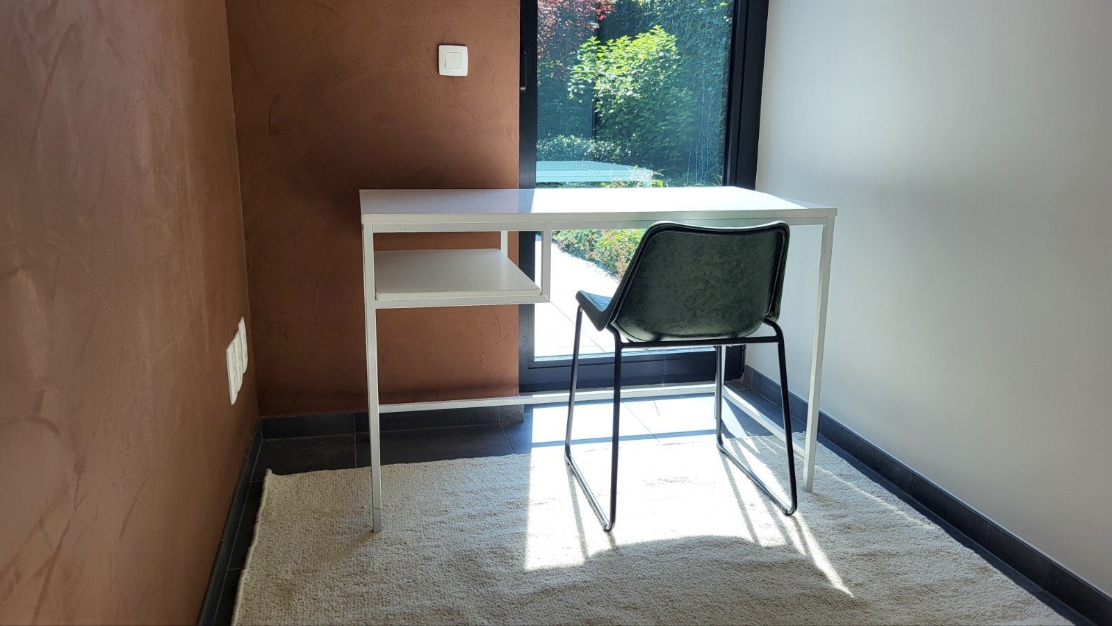 Witte bureau, Huis en Inrichting, Bureaus, Ophalen, Opbergruimte, Gebruikt, Metaal