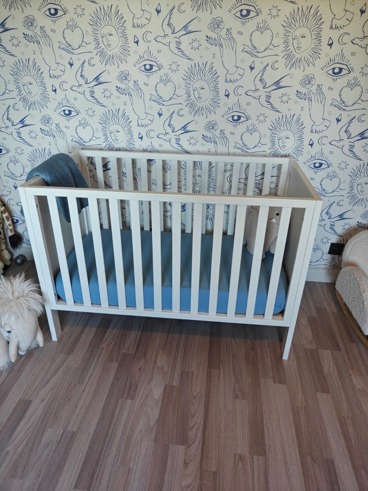 Lit bébé avec matelas - blanc, Enfants & Bébés, Enlèvement, Utilisé, Lit