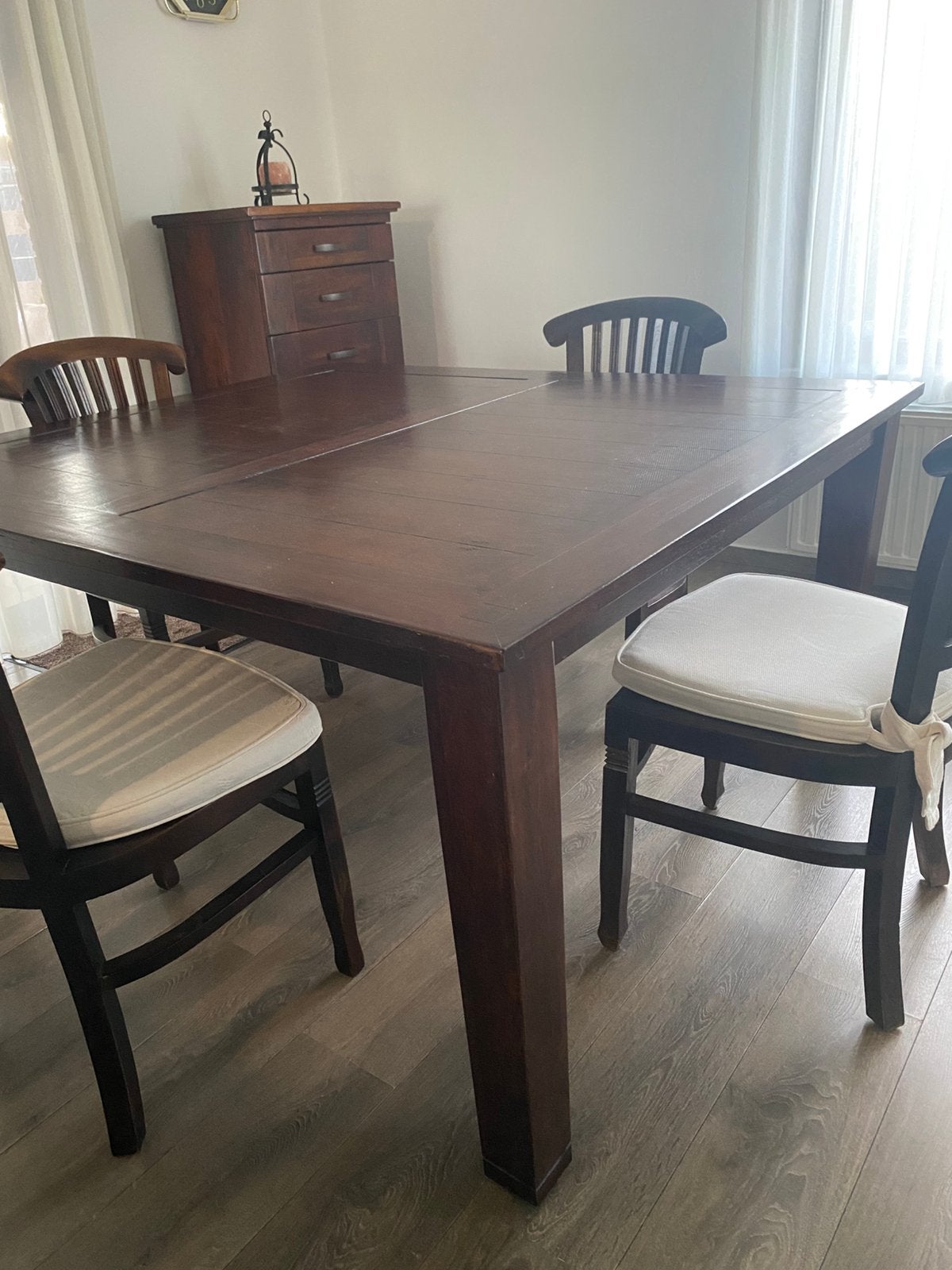 Teak houten tafel 1m60 op 1m40 + 4 teaken stoelen, Ophalen, Zo goed als nieuw