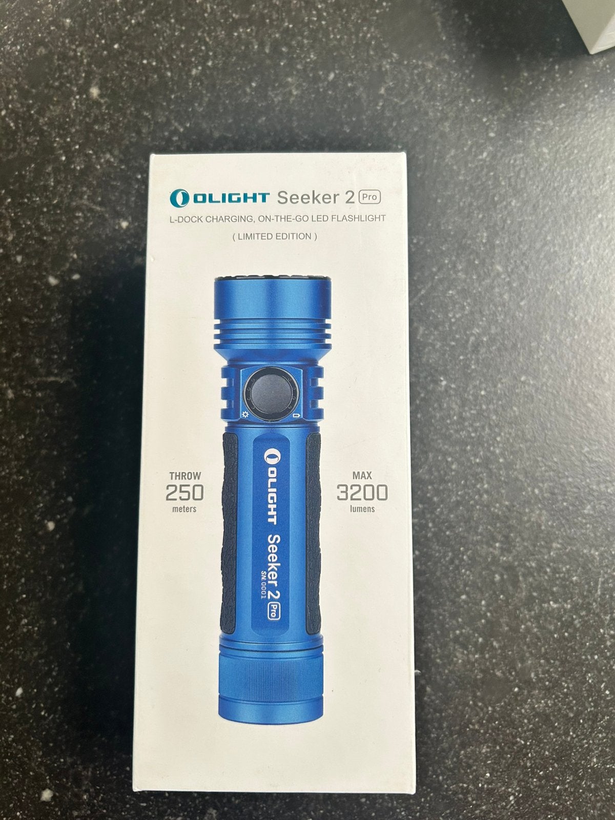 Lampe de poche LED Seeker 2 pro bleue, Caravanes & Camping, Envoi, Neuf