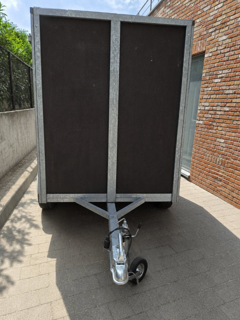 Gesloten aanhangwagen, Enlèvement, Utilisé