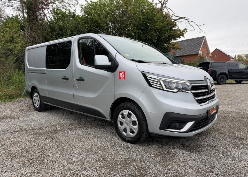 Renault Trafic 2.0 // L2 // 170 Pk // Automaat // 5 Seats //, Auto's, Dealer onderhouden, Stof, https://public.car-pass.be/vhr/e1385aaa-fa1a-4faf-a455-e07788b069e8