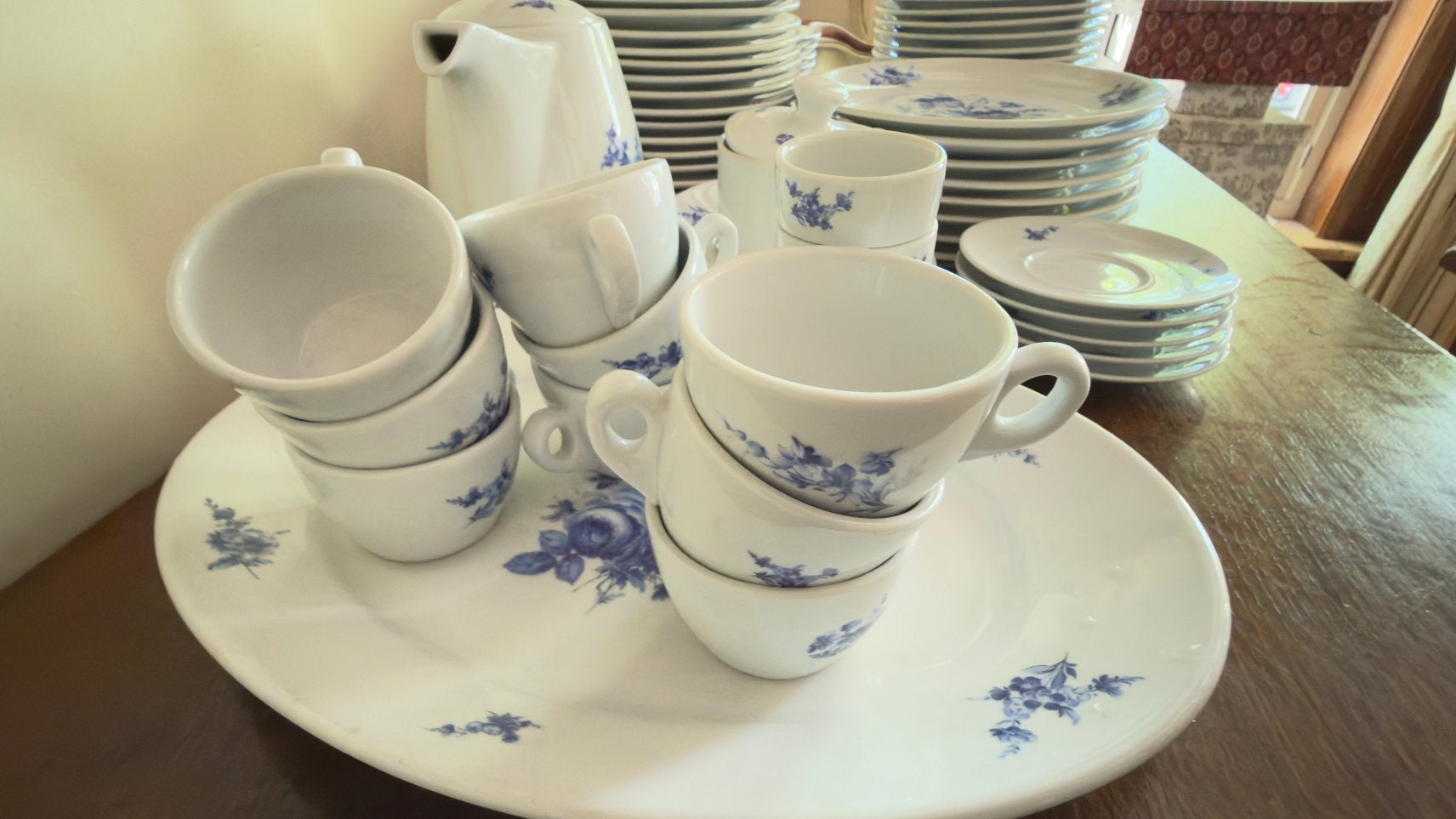 Lot de vaisselle en porcelaine de baudour Belgique, Antiquités & Art, Enlèvement