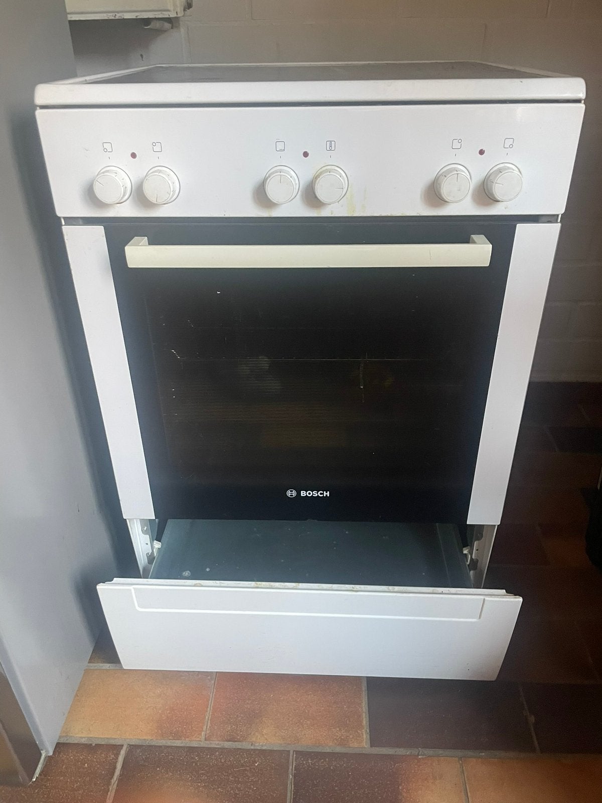Electrish fornuis en oven met stekker pries zgn bosch, Elektronische apparatuur, Fornuizen, Ophalen, Zo goed als nieuw