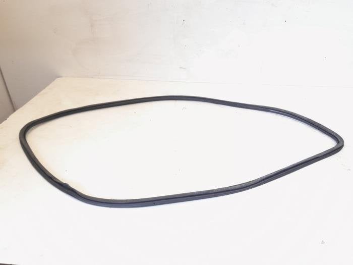 Joint caoutchouc portière 4portes avant gauche d'un Audi A4, -, 3 mois de garantie, Audi, Utilisé