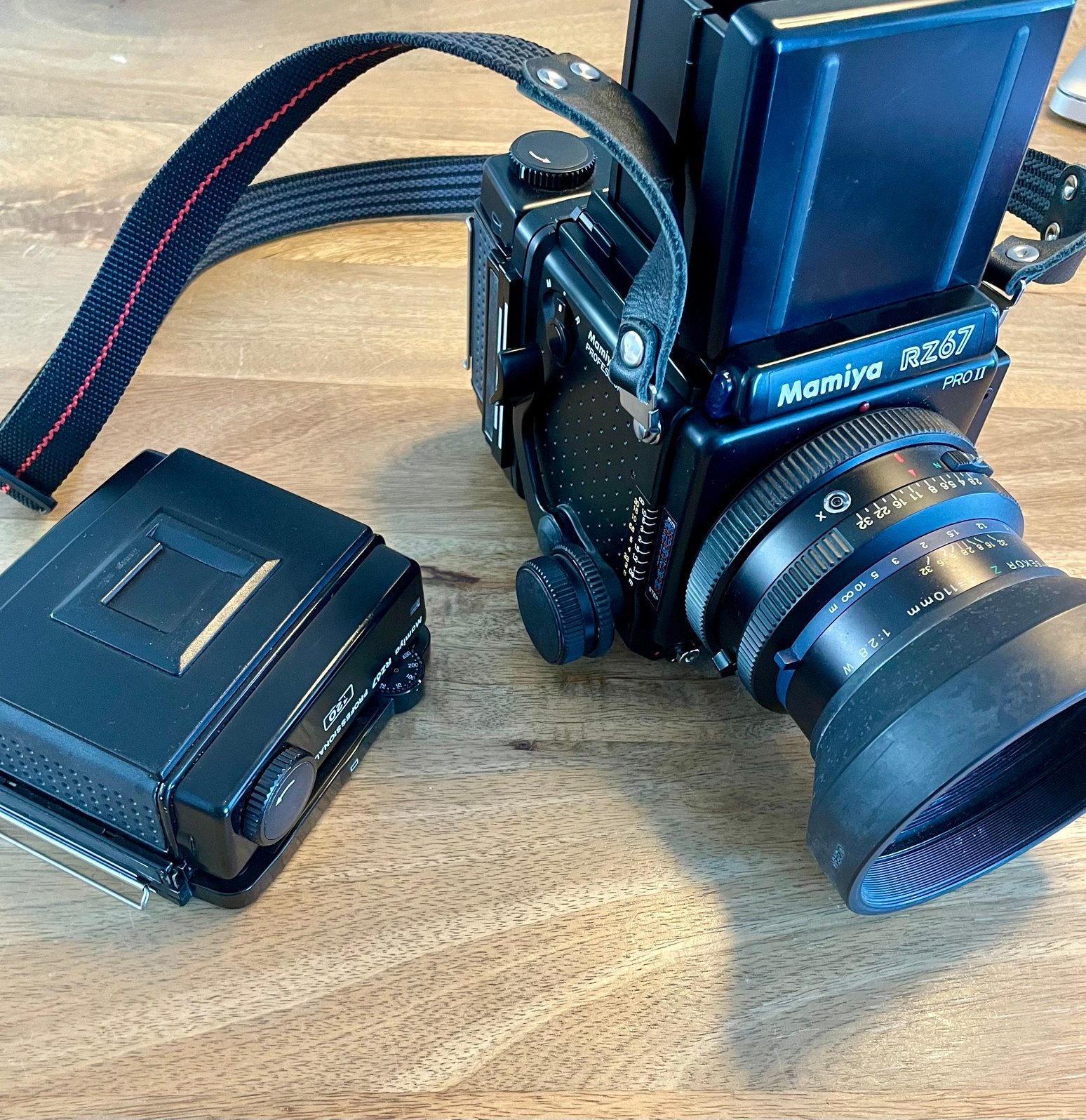 Mamiya RZ 67 pro ii + 110mm 2.8 + deux dos, Audio, Tv en Foto, Fotocamera's Analoog, Ophalen, Zo goed als nieuw