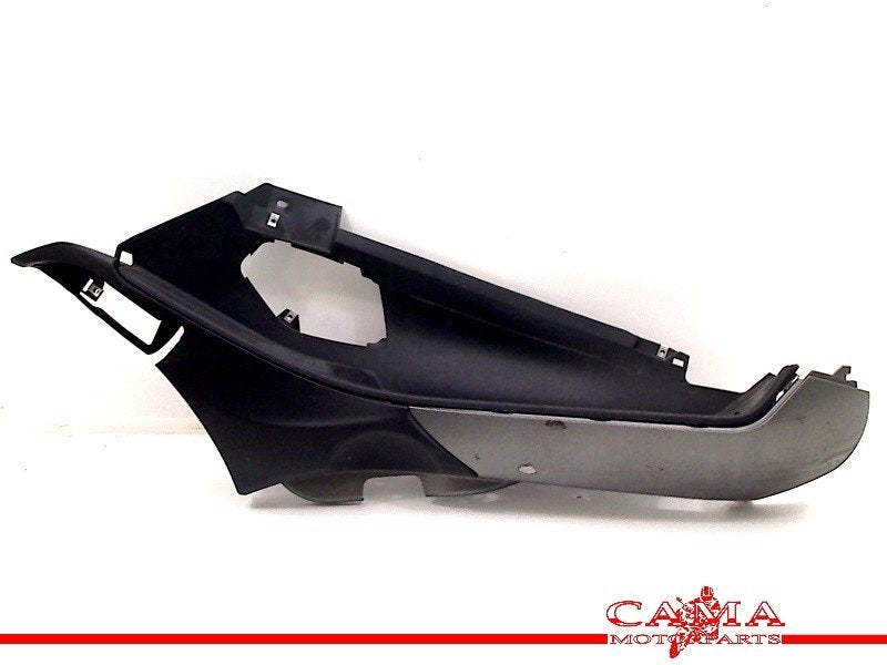 MOQUETTE INTERIEUR RECHTS Piaggio MP3 500 2014-2018, Utilisé