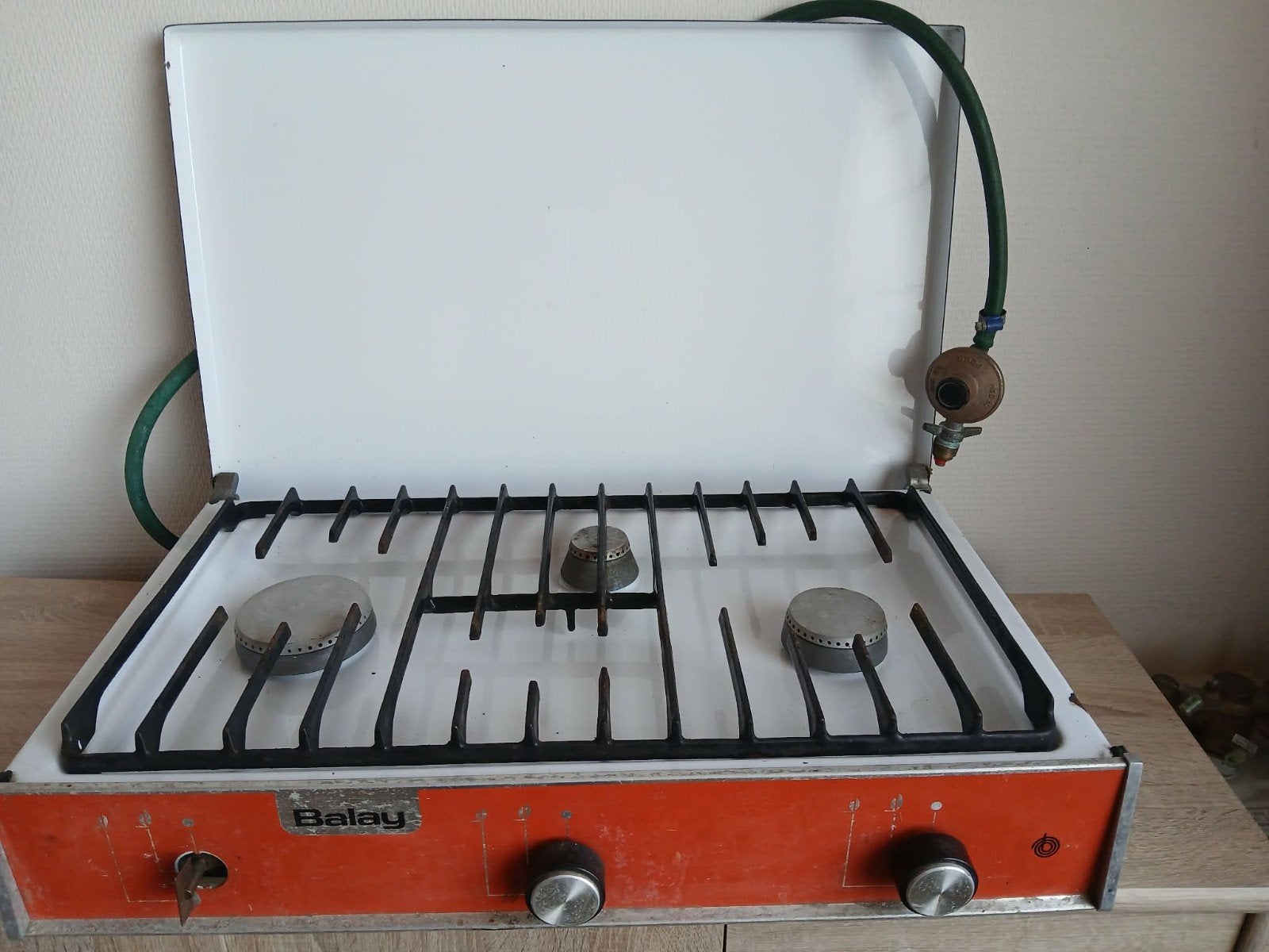 Te koop gas vuur het is met 3 bekken50€, Caravanes & Camping, Accessoires de camping, Enlèvement