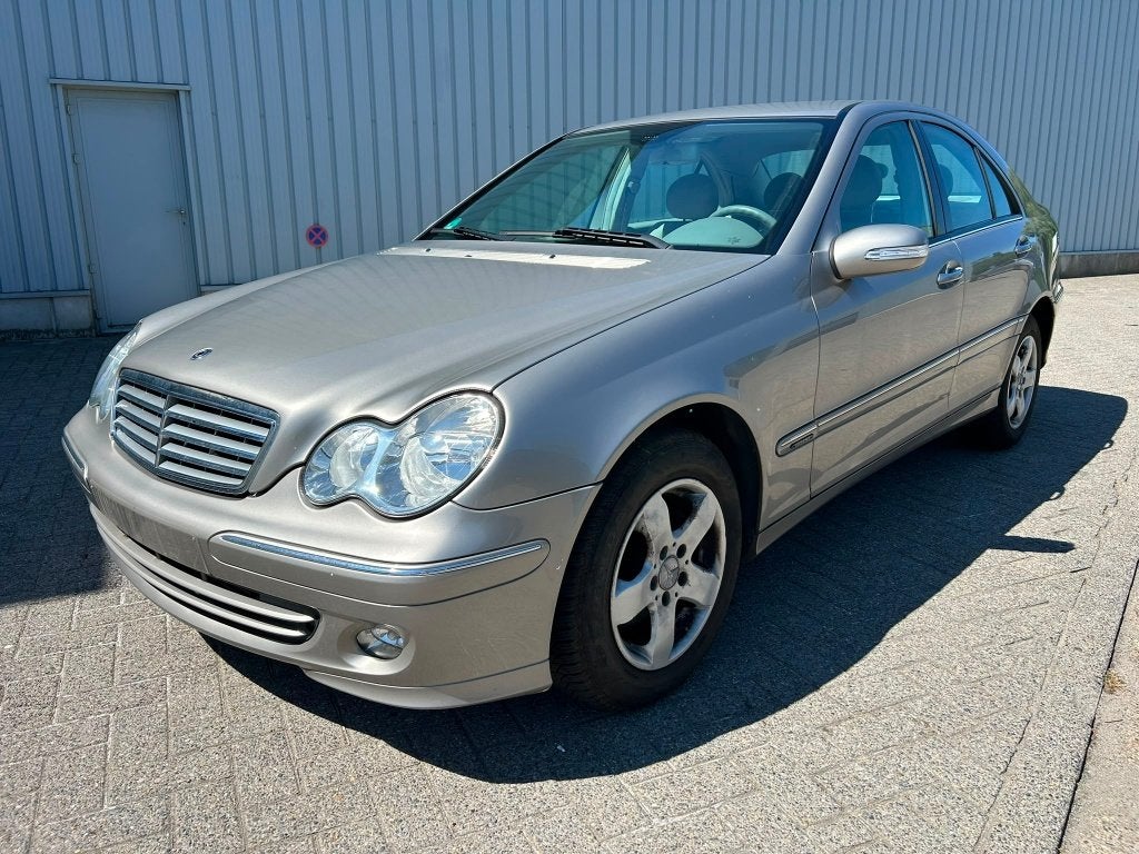 Mercedes C200 1.8 benzine in 2005 148.000 km Elegance, Auto's, Mercedes-Benz, Beige, 4 cilinders, 1796 cc, 120 kW