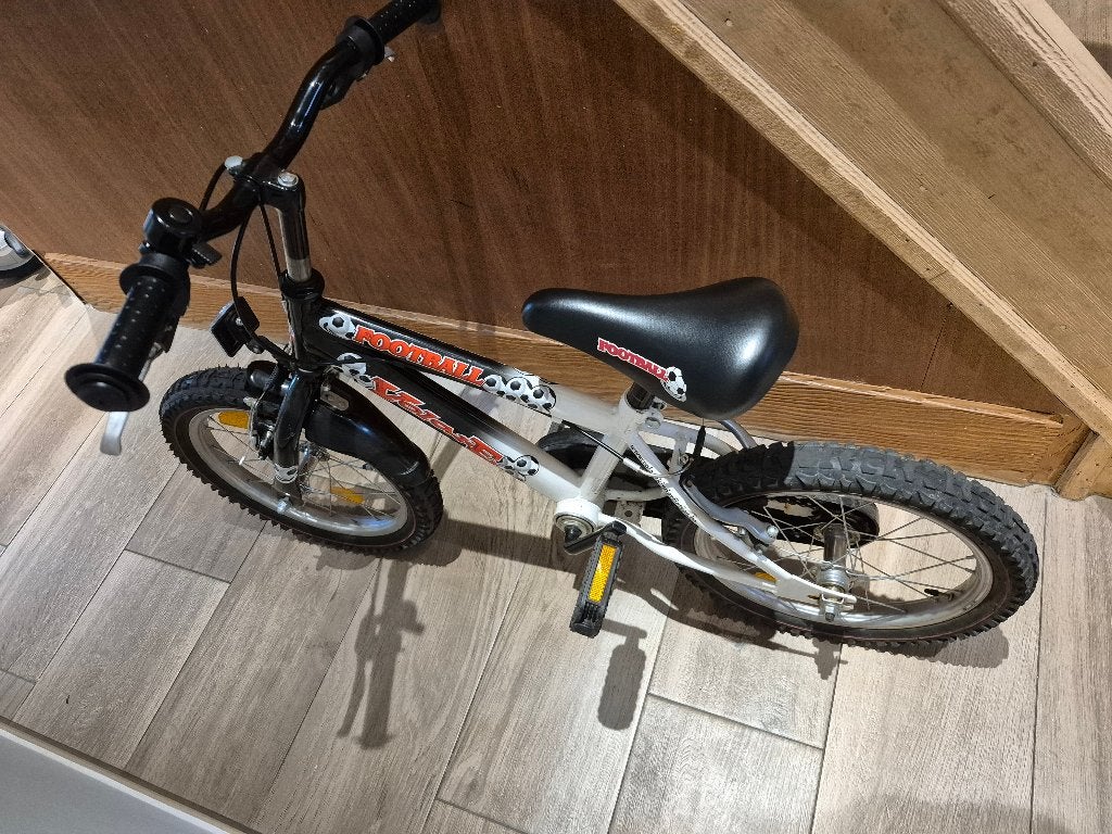 Kinderfiets 14 Inch + zijwieltjes, Fietsen en Brommers, Ophalen, Zijwieltjes, Gebruikt, Velgrem