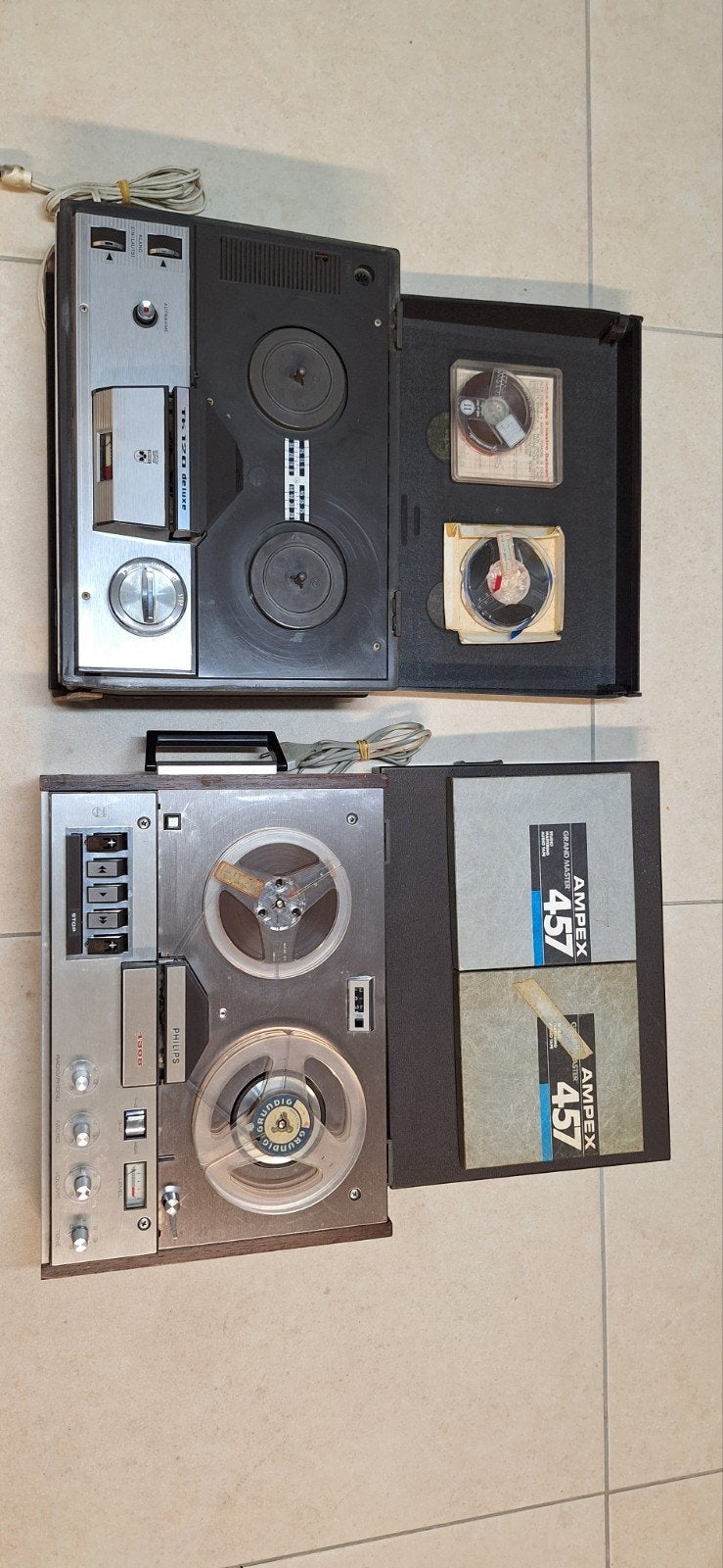 lot de deux magnetofone  philips et grundig, Enlèvement ou Envoi