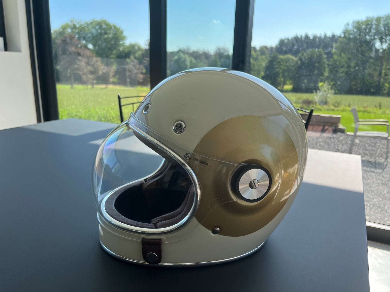 Bell Bullitt vintage motorhelm crème/goud uitstekende staat, Ophalen of Verzenden, M, Integraalhelm