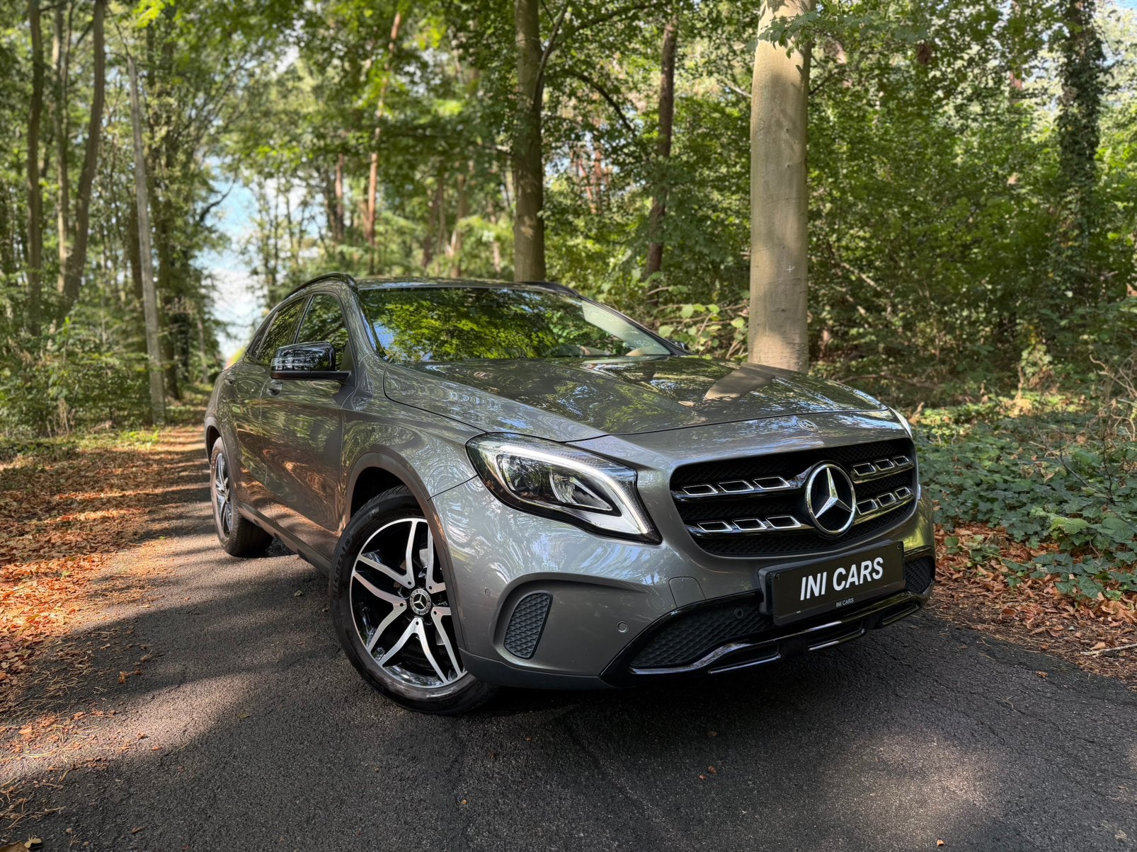 Mercedes GLA180 Benzine Automaat, Auto's, Mercedes-Benz, 4 cilinders, 1600 cc, Leder en Stof, Bedrijf