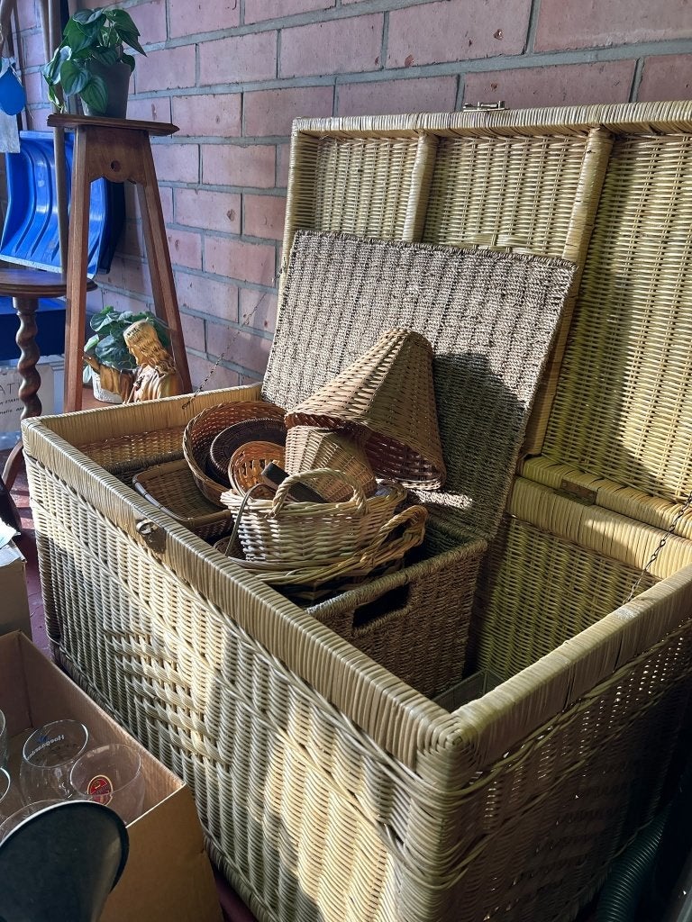 Allerlei rieten manden en kist, Ophalen, Met handvatten, Mand, Zo goed als nieuw
