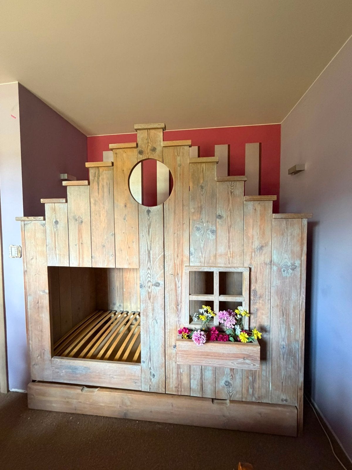 Steigerhouten kinderbed, Ophalen