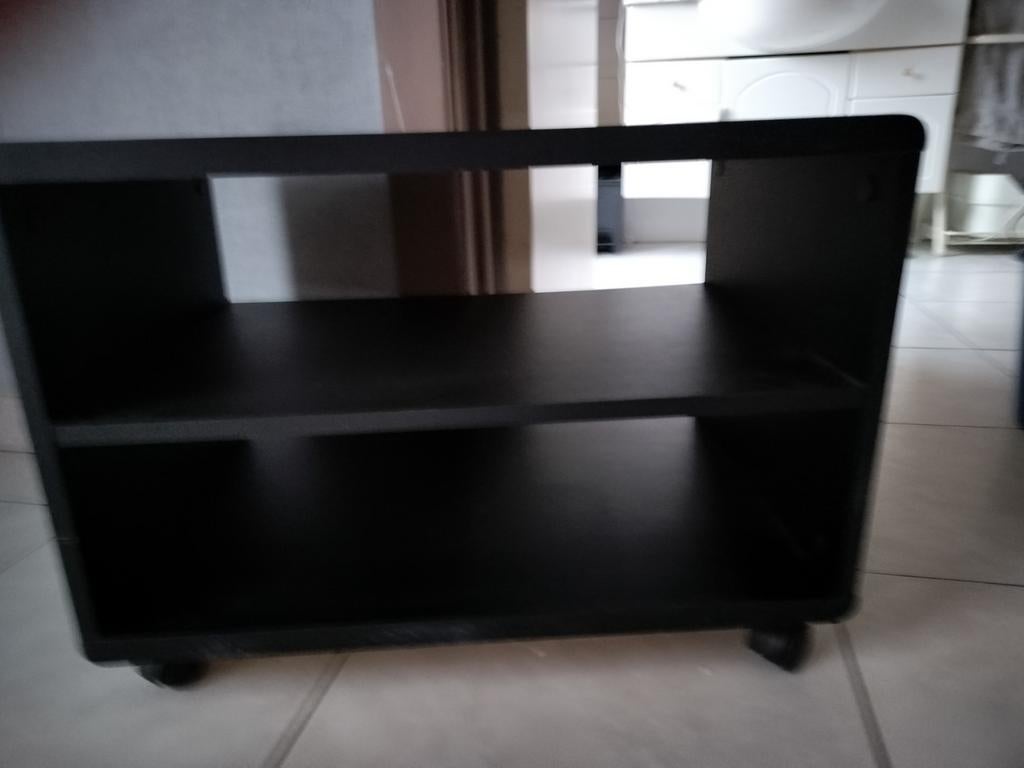 Tv kastje op wielen 45 CM hoog, 60 cm breed, 40 CM diep, Ophalen