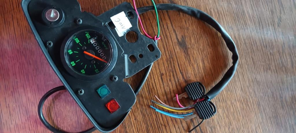 Bloc compteur avec contacteur, Motos, Enlèvement