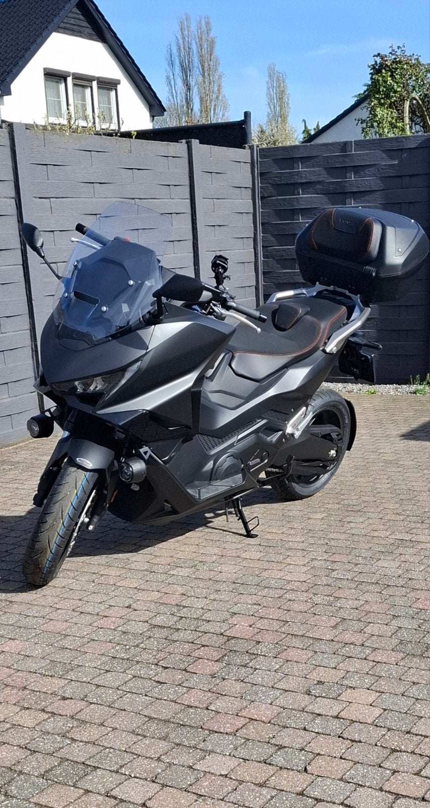 Honda Forza 750, Motos, Particulier, Régulateur de vitesse, Automatique