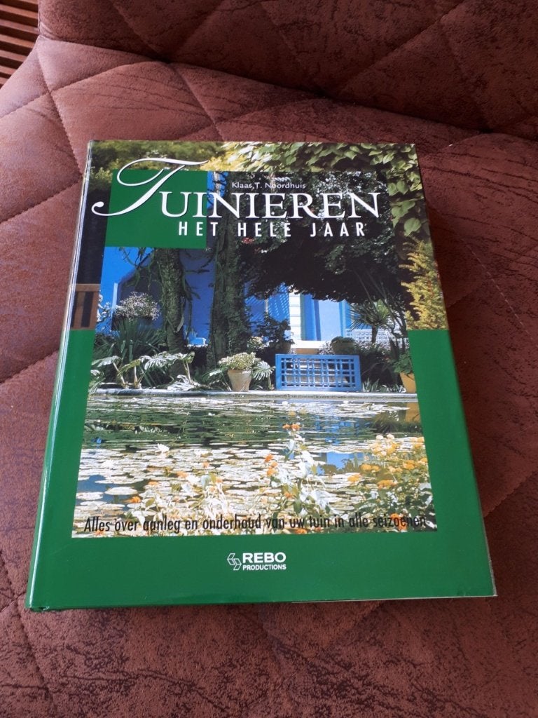 Boek -Tuinieren het hele jaar - Klaas T. Noordhuis - blz 480, Verzenden, Zo goed als nieuw, Tuinieren en Tuinplanten, Klaas T. Noordhuis