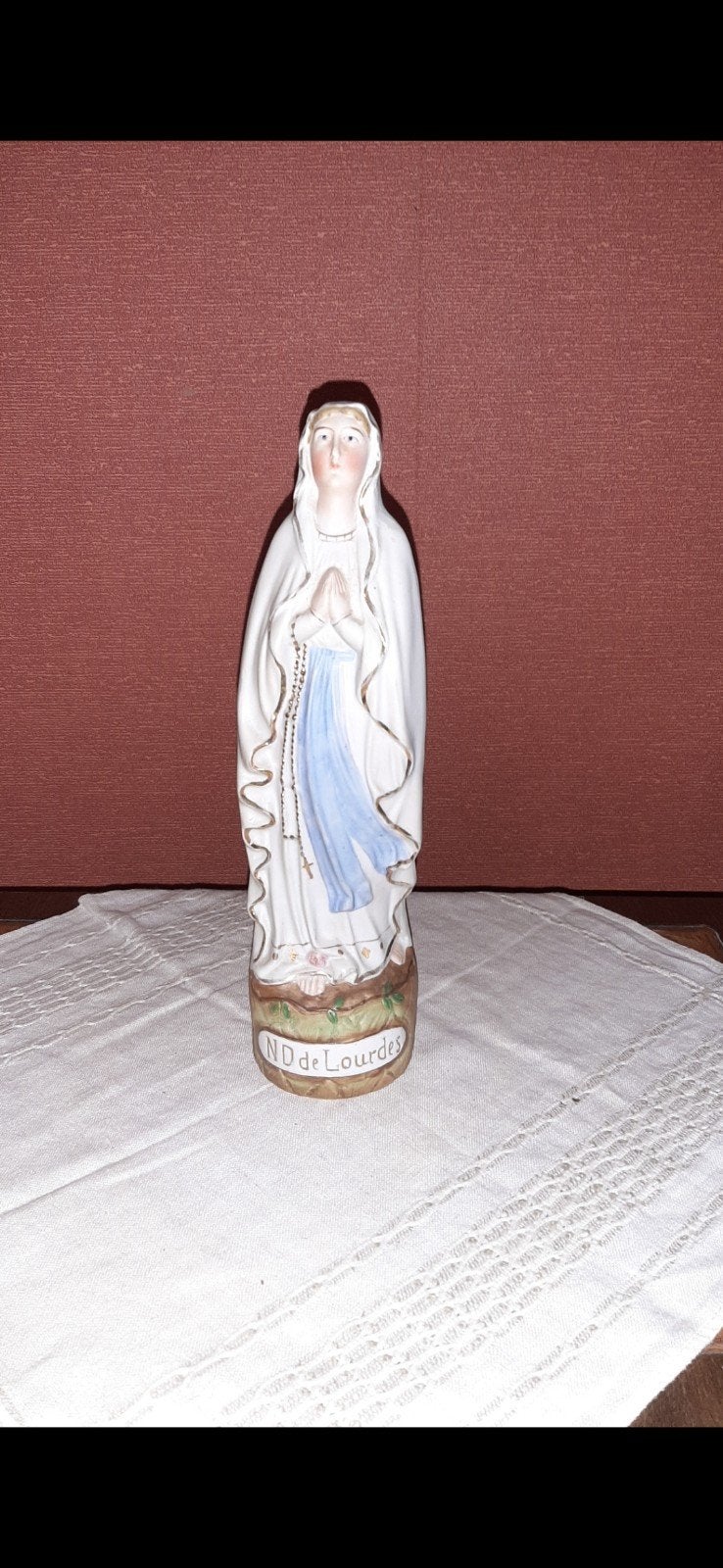 Oud beeld van Onze Lieve Vrouw van Lourdes in biscuit, Ophalen