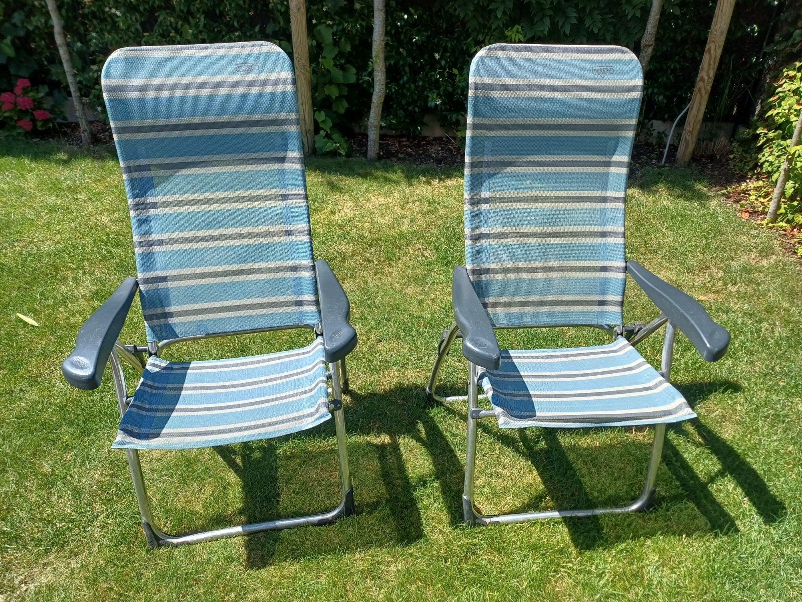 Crespo 2 plooistoelen, Ophalen