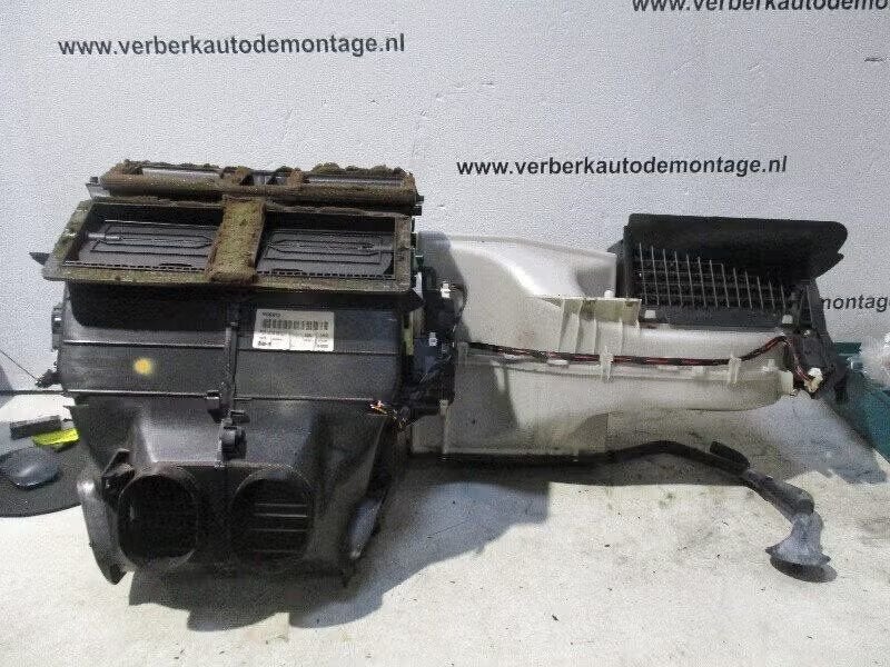 KACHELHUIS Volvo S80 (TR / TS) (01-1998/02-2008) (0116299), Enlèvement ou Envoi, Info@volvocars.com, Volvo Car Germany GmbH, Siegburger Straße 229 50679 Köln, DE